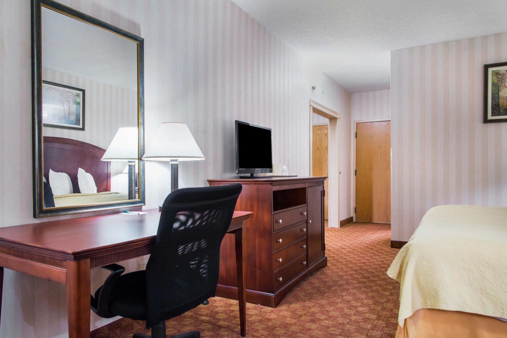 Quality Inn & Suites Miamisburg - Dayton South Экстерьер фото